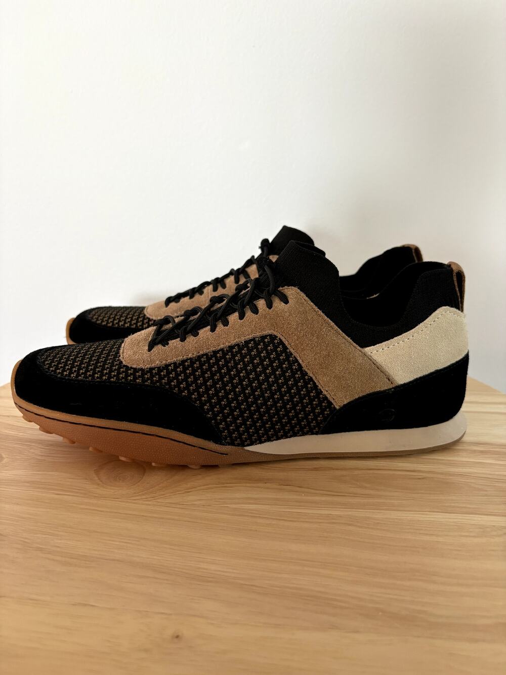 Börn Aire Black Combo Knit & Suede Slip-On Bungee Sneakers (NWOB) Size 8